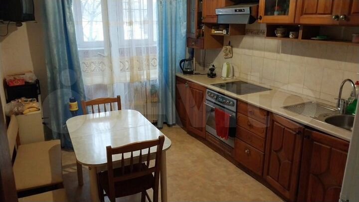 Комната 11 м² в 3-к., 1/10 эт.