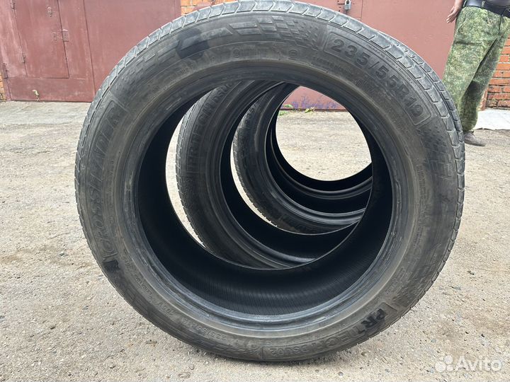 CrossLeader DSU02 235/55 R19