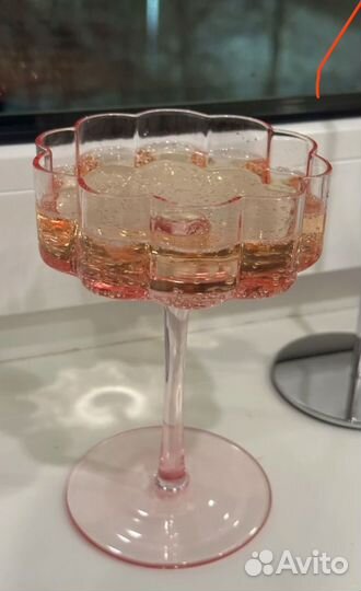 Бокалы для вина и коктейли