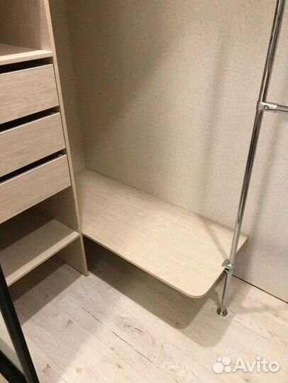 Гардеробная угловая