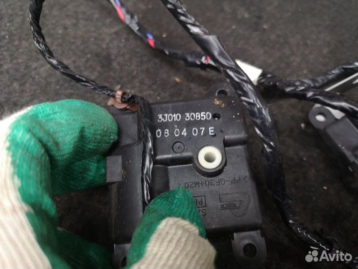 Моторчик заслонок печки Nissan