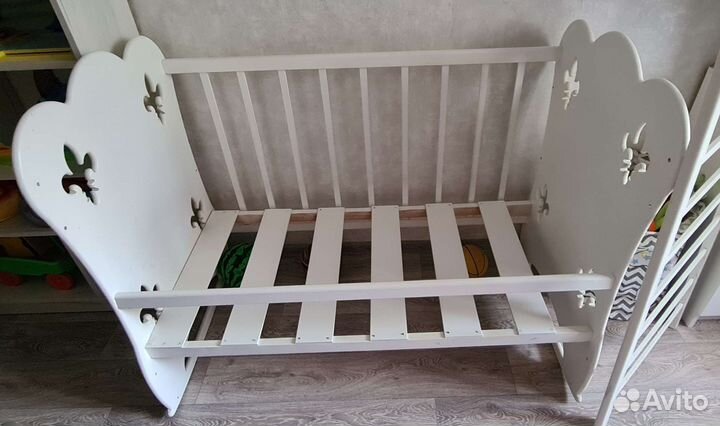 Детская кроватка-качалка
