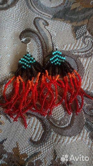 Серьги,бусы,браслеты из бисера