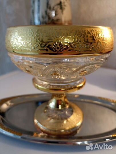 Ваза богемия золотистого цвета