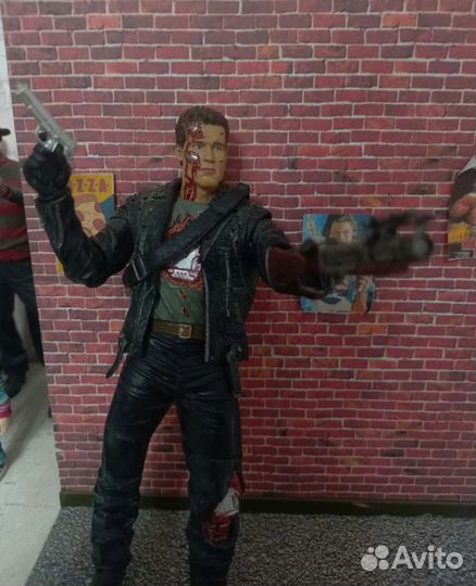 Фигурка терминатор