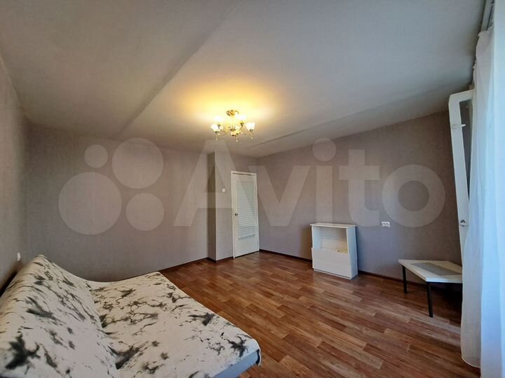 3-к. квартира, 70 м², 3/6 эт.