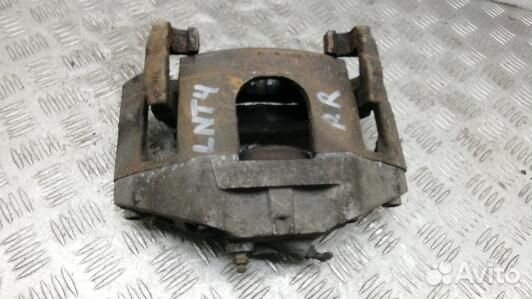 Суппорт тормозной передний правый audi A8 D3 (LNT0