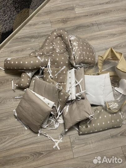 Бортики в детскую кроватку с одеялом