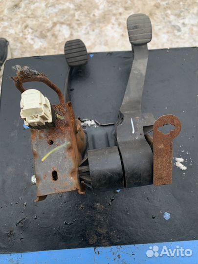 Блок педалей renault duster 1