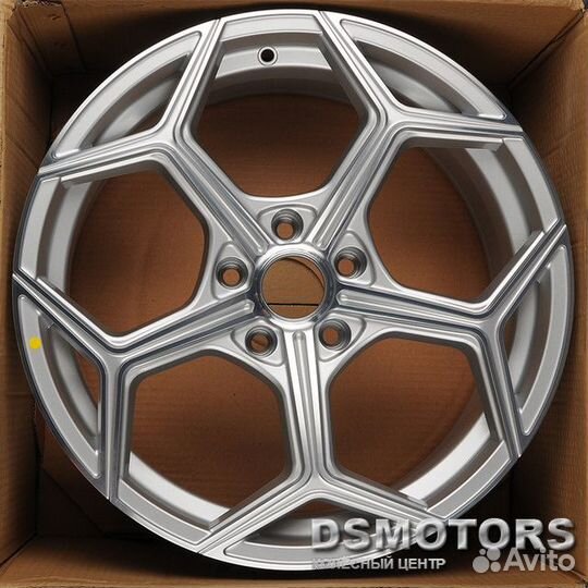 Диски SL562 8/18 5x114.3 ET38 d73.1 silver face