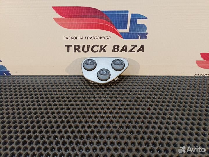 Накладка панели приборов Iveco Stralis