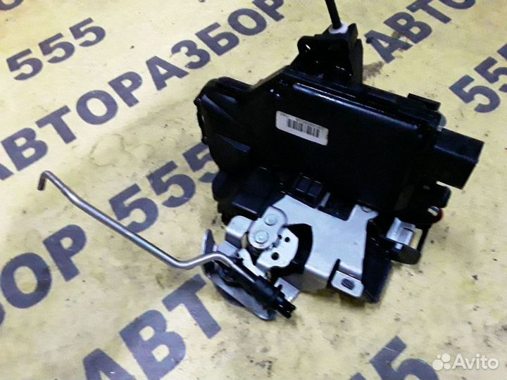 Замок двери задней правый Audi A4 (B6)