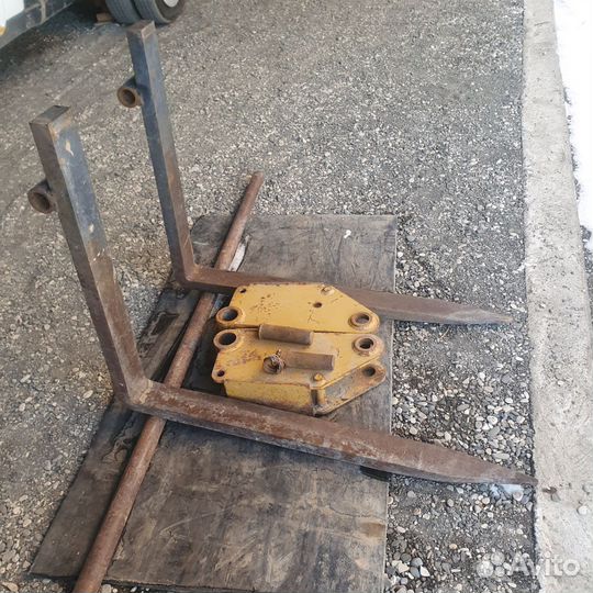 Вилы на экскаватор погрузчик кат428