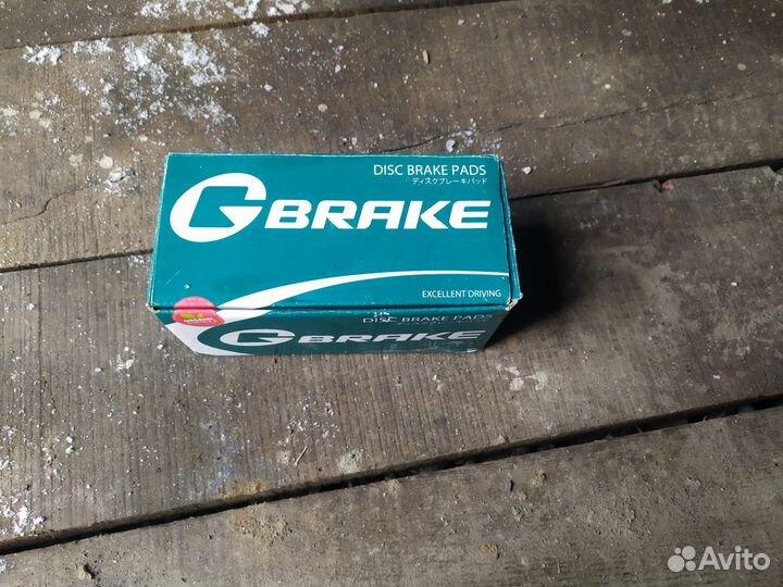 Тормозные колодки передние Toyota