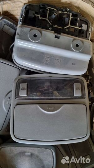 Плафон с очечником Киа спектра