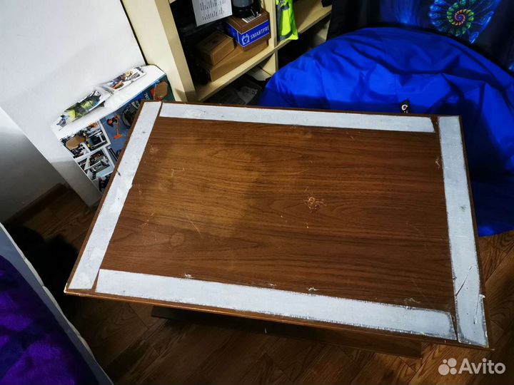 Столик на колёсиках журнальный