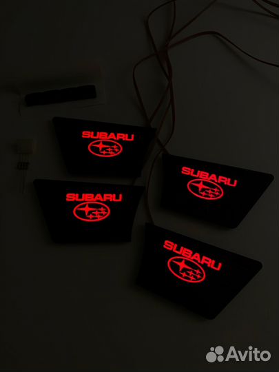 Led подсветка дверных ручек салона Subaru
