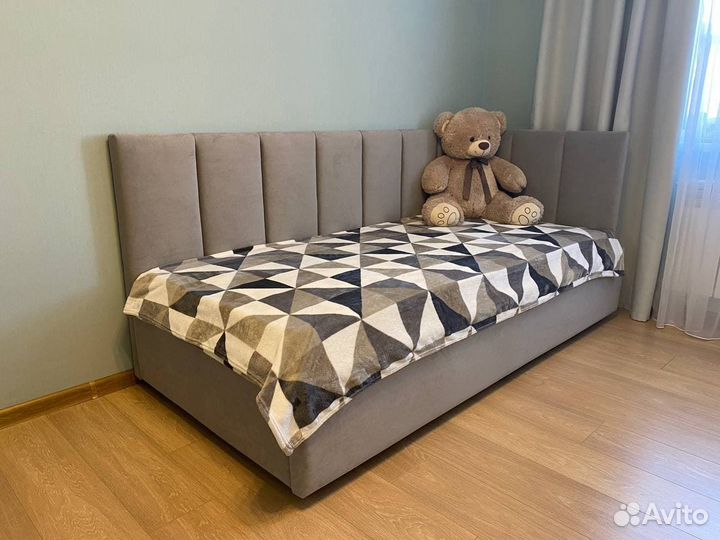 Детская кровать с мягкими бортиками