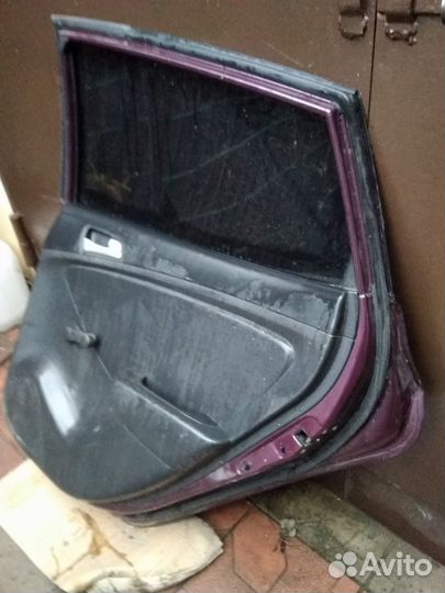 Hyundai Solaris дверь оригинал. хэтчбек