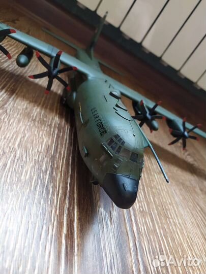 C-130-j-30 военно транспортный самолëт
