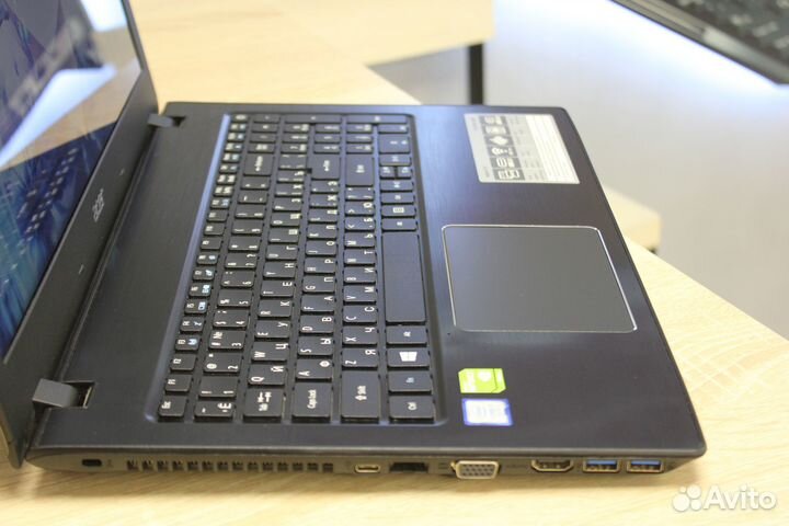 Ноутбук Acer с мощный процессором Intel i7-7500U