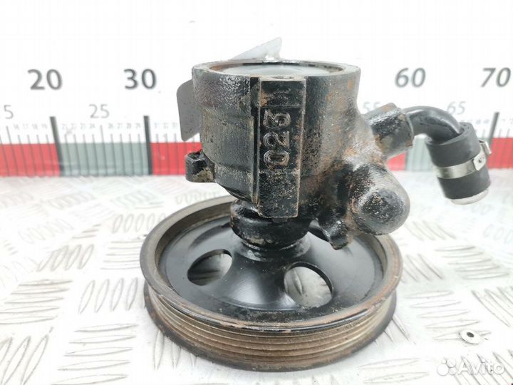 Насос для Mitsubishi Carisma