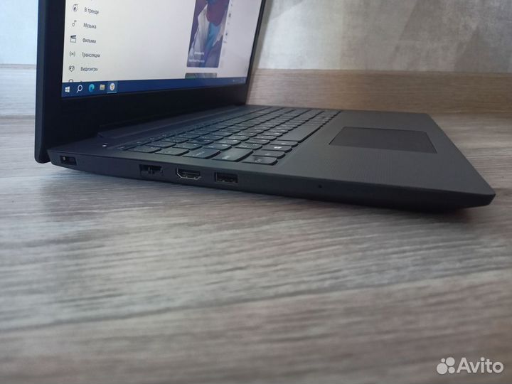 Lenovo Full HD ультрабук DDR 4 8gb SSD 256