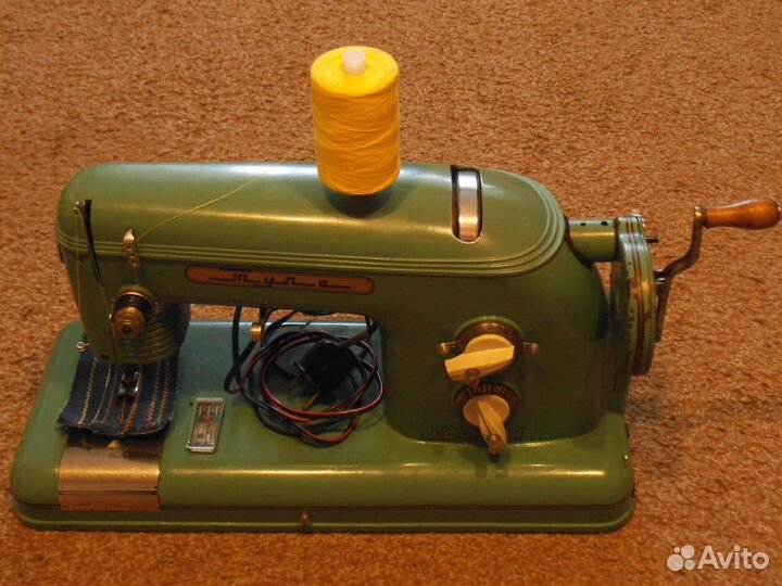Настроенная швейная машинка Тула с зиг-загом