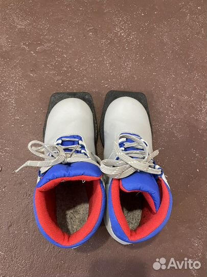 Лыжные ботинки детские 33рр
