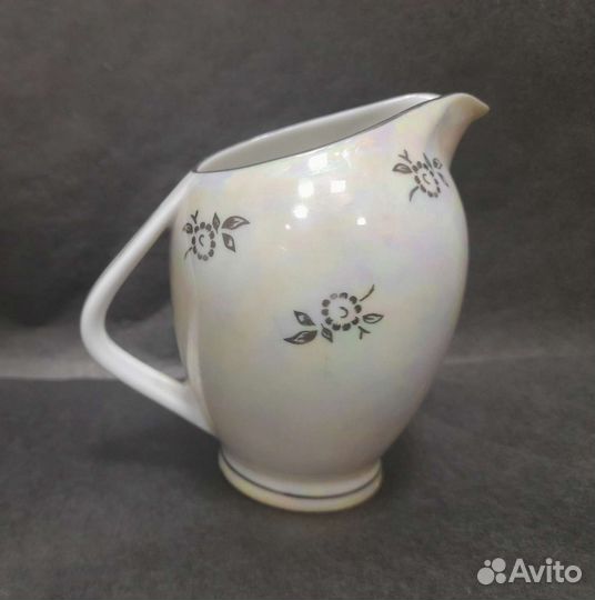Антикварный фарфоровый молочник, Германия