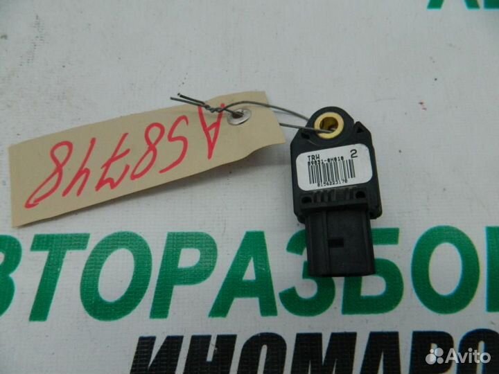 Датчик AIR BAG для Toyota Yaris 2 2005-2011г