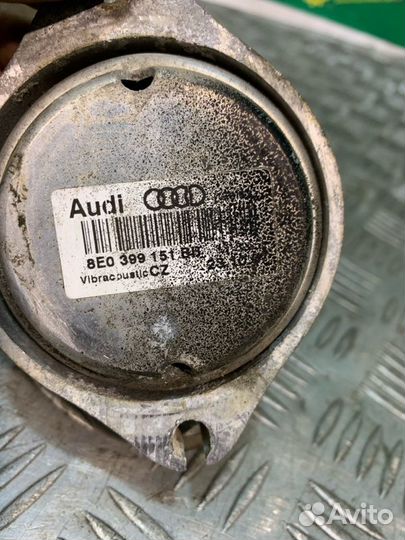 Подушка кпп Audi A4 B7 седан 2.0 BWE T 2007