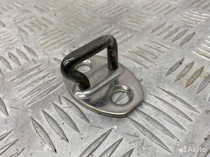 Б/У ответная часть замка двери задний левый