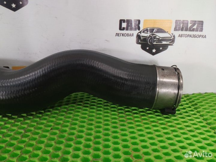 Патрубок интеркулера правый N47D20 2.0 дизель