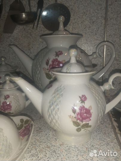 Набор фарфоровой столовой посуды