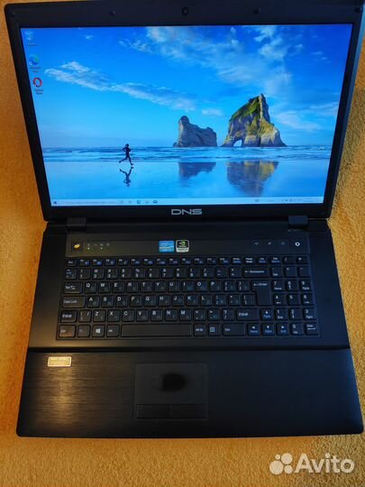 Ноутбук 17.3 full hd