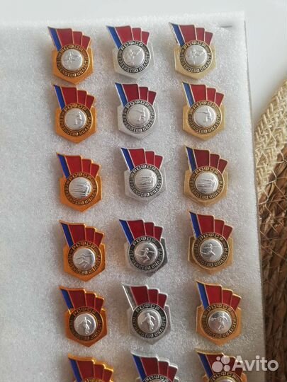 Набор значков