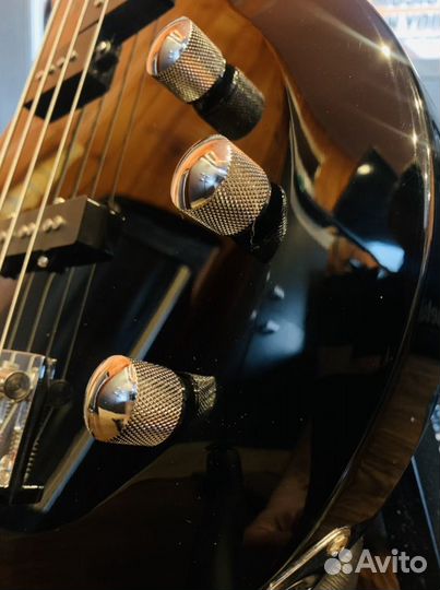 Бас гитара + чехол + комбик + ремень (комплект)