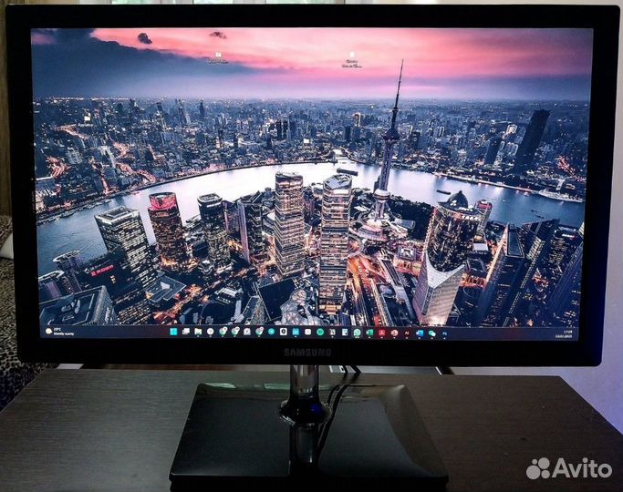 Монитор 24 дюйма Samsung