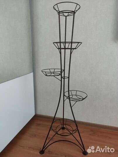 Подставка для цветов металлическая