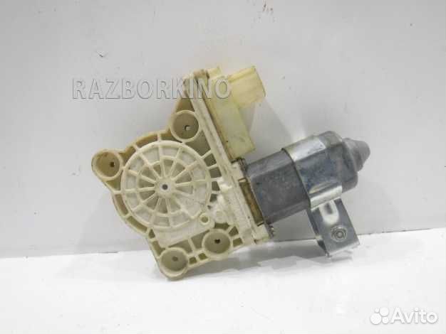 Моторчик заднего левого стеклоподъемника