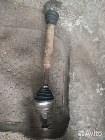 Привод передний правый Фольцваген Пассат Б5 1,6