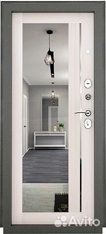 Дверь входная металлическая с зеркалом