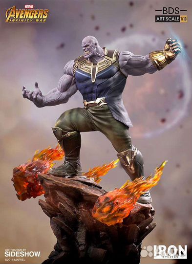 Танос статуя