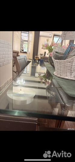 Стол обеденный