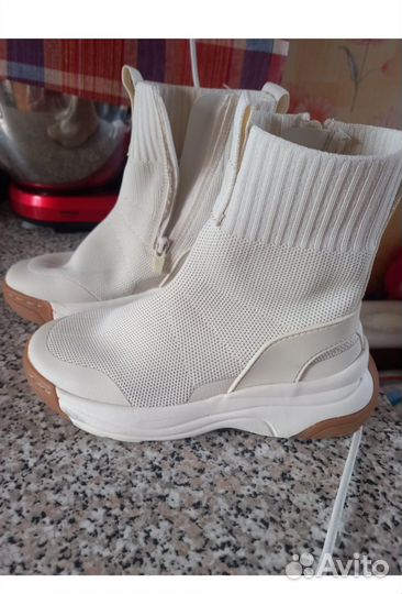 Ботинки Zara для девочки 31 размер