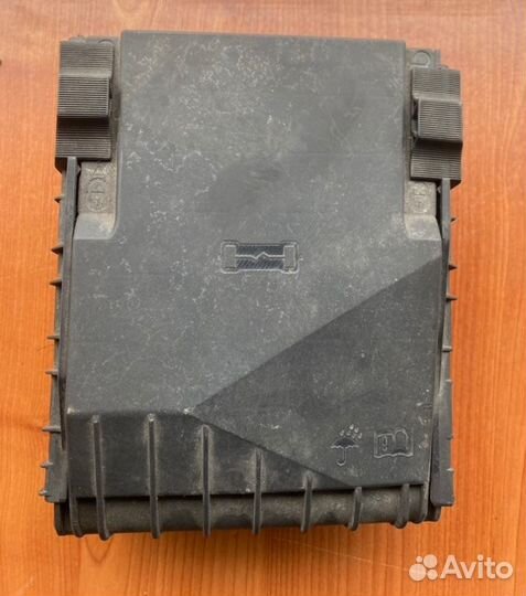 Блок предохранителей Vw Caddy BGU 2005