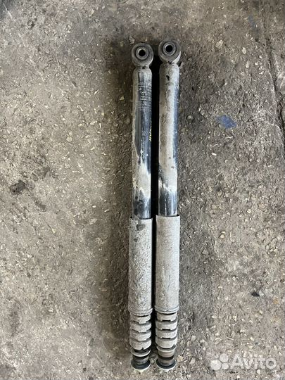 Задний амортизатор Renault Logan 1 оригинал