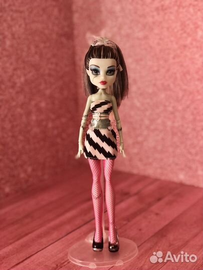 Кукла монстр хай френки штейн рассвет танца