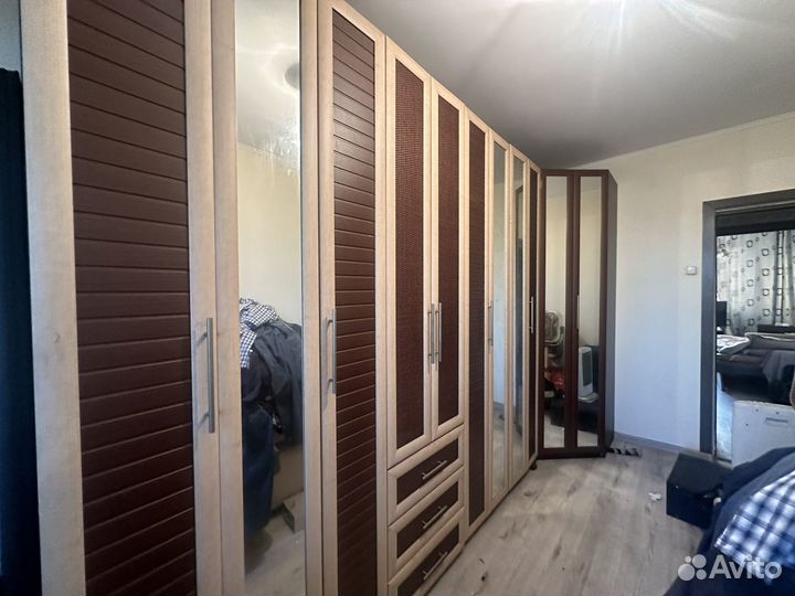 Угловой шкаф с зеркалом бу